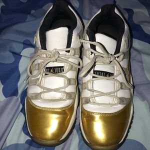 Jordan Gold 11s 6.5